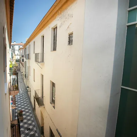 Feelathome Martires Apartament *